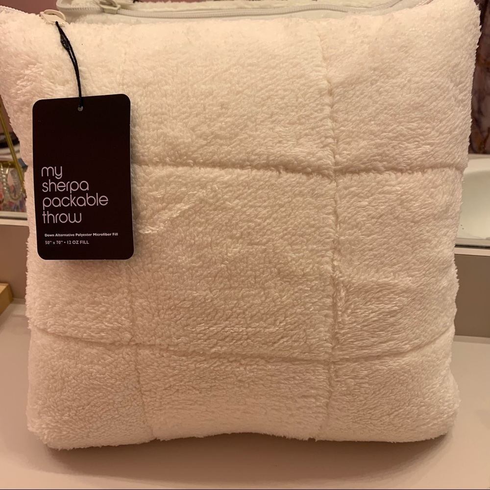 Bloomingdale’s Sherpa Packable Throw